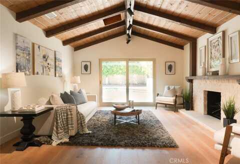 17063 Knapp Street, Northridge, CA 91325