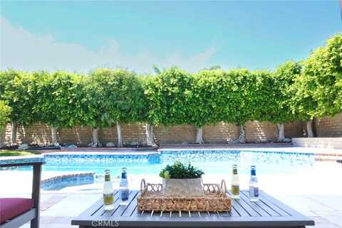 17063 Knapp Street, Northridge, CA 91325