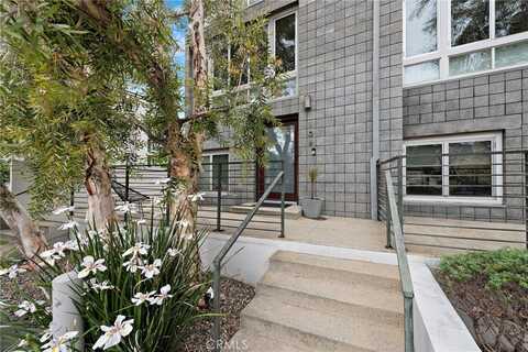 4151 Redwood Avenue, Los Angeles, CA 90066