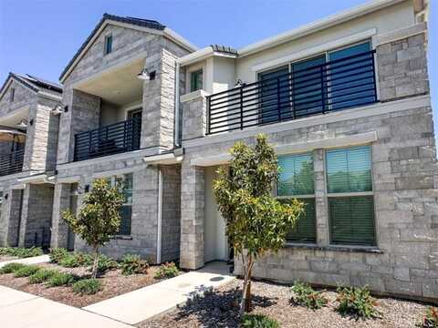 480 W Balsam Lane, Clovis, CA 93611