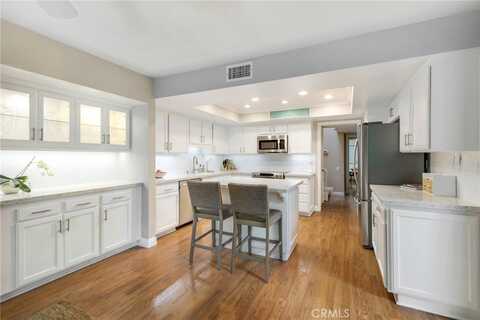 19675 Seacliff Lane, Huntington Beach, CA 92648