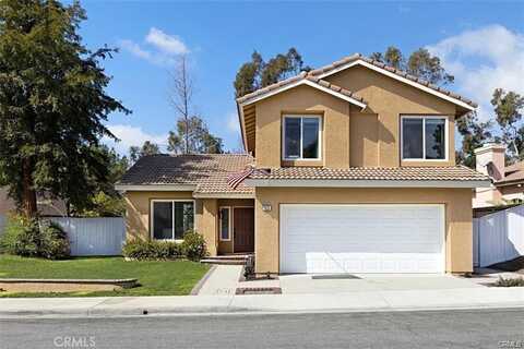 55 Avignon Avenue, Lake Forest, CA 92610