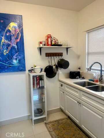 22 Paloma Avenue, Venice, CA 90291