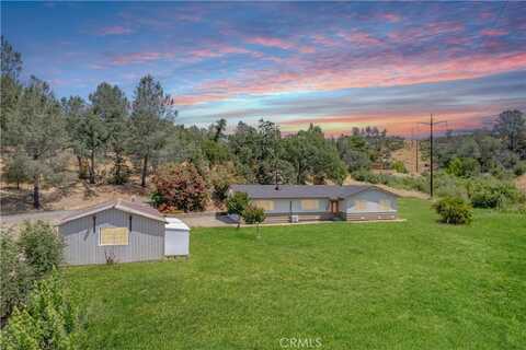 28 Lost Horizon Drive, Oroville, CA 95966
