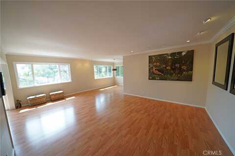 1525 N Hayworth Avenue, Los Angeles, CA 90046