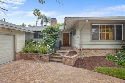 10868 Willowcrest Place, Studio City, CA 91604