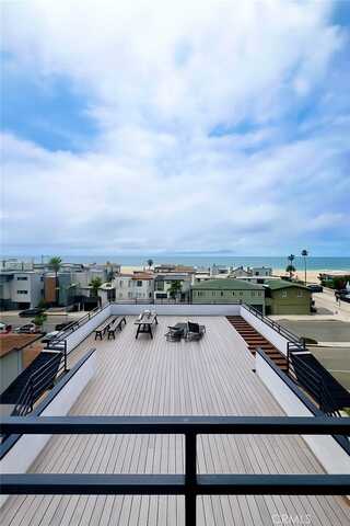 2124 Hermosa Ave, Hermosa Beach, CA 90254