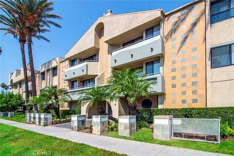 19009 Sherman Way, Reseda, CA 91335
