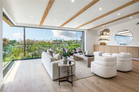 2007 Ava Avenue, Hermosa Beach, CA 90254
