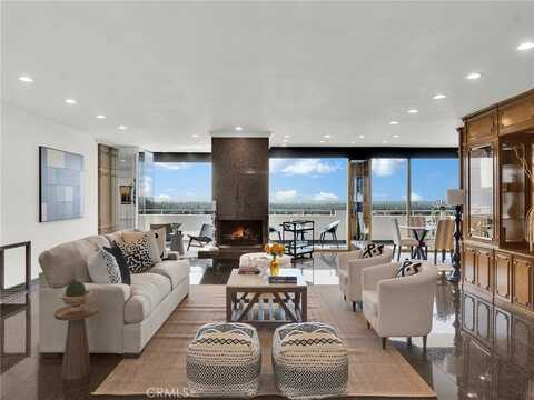 1333 S Beverly Glen Boulevard, Los Angeles, CA 90024
