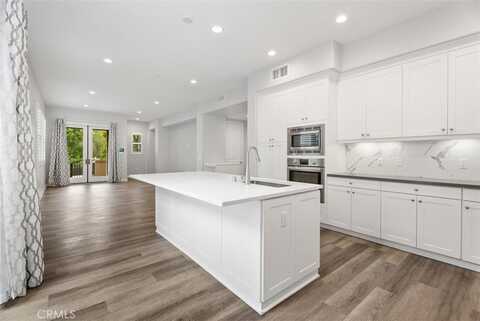 179 Follyhatch, Irvine, CA 92618