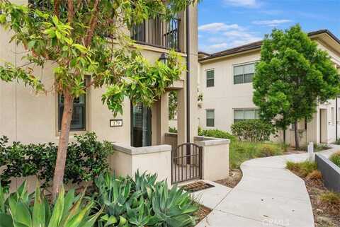 179 Follyhatch, Irvine, CA 92618