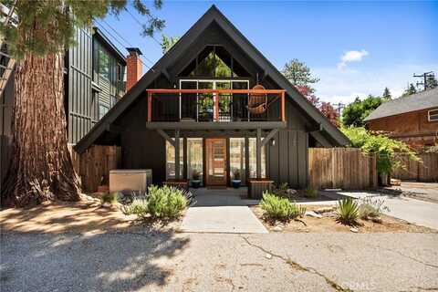 345 Maple Drive, Lake Arrowhead, CA 92352