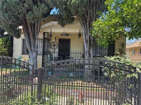 7223 Holmes Avenue, Los Angeles, CA 90001