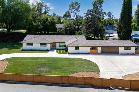 3209 Lakeknoll Drive, Fullerton, CA 92835