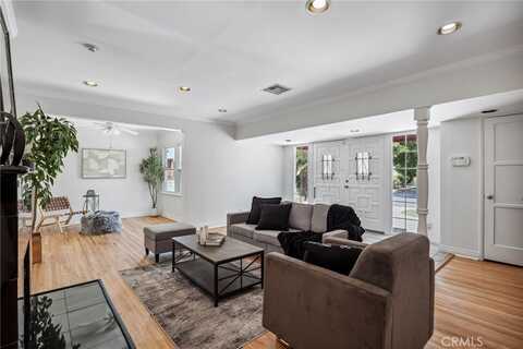 6515 Amigo Avenue, Reseda, CA 91335
