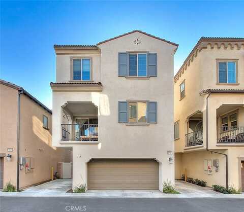 831 Wintergreen Way, Upland, CA 91786