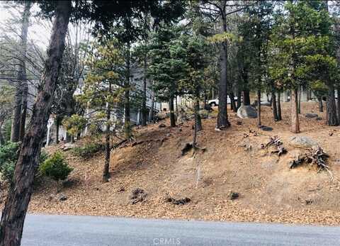 27315 Pinewood Drive, Lake Arrowhead, CA 92352