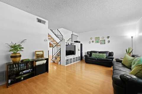 11935 Royal Rd, El Cajon, CA 92021