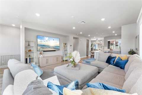 7270 Crystal Drive, Huntington Beach, CA 92648
