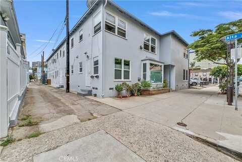 122 Elm Avenue, Long Beach, CA 90802