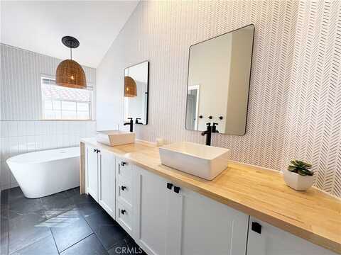 4 Imperial Aisle, Irvine, CA 92606