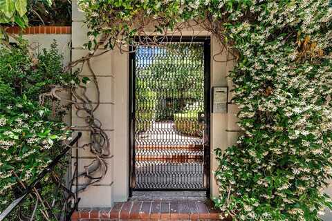 11053 Strathmore Drive, Westwood, CA 90024