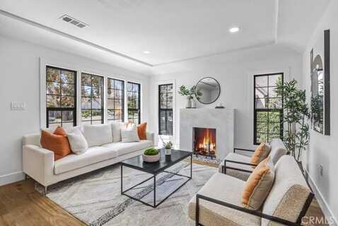 2327 Bonnie Brae, Santa Ana, CA 92706