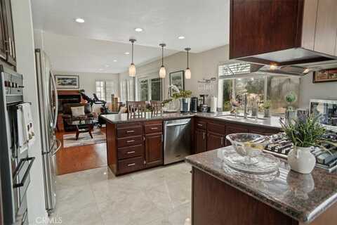 9730 Mustang Way, Shadow Hills, CA 91040