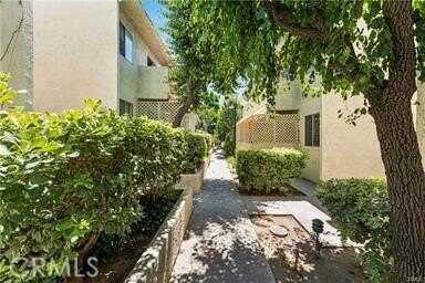 13080 Dronfield Avenue, Sylmar, CA 91342