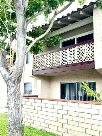 700 W. La Veta #A4, Orange, CA 92868