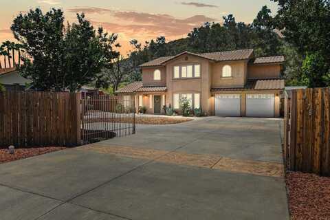 9176 Los Coches Road, Lakeside, CA 92040