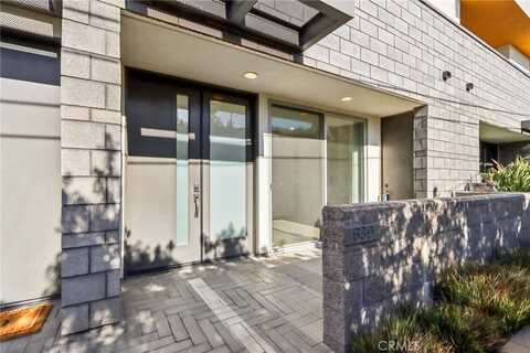 639 Channel Way, Costa Mesa, CA 92627