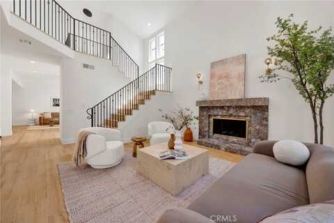 23043 Park Este, Calabasas, CA 91302