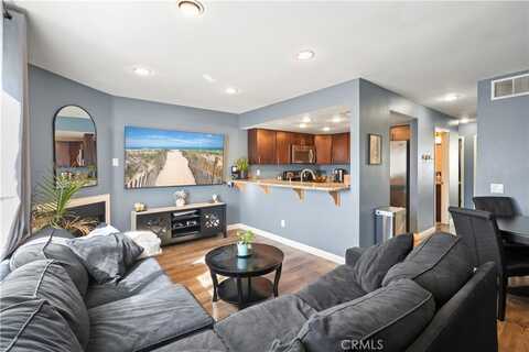 18209 Sierra Highway, Canyon Country, CA 91351