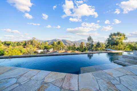3204 Via Caliente Del Sol, Jamul, CA 91935