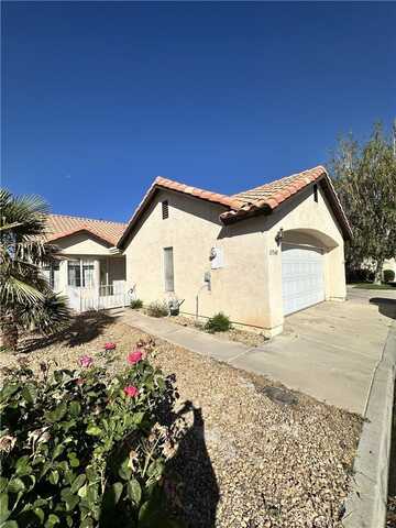11548 Oak Street, Apple Valley, CA 92308