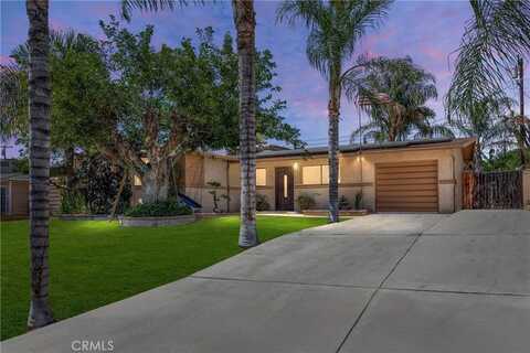 2818 Renegade Avenue, Bakersfield, CA 93306