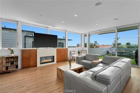 1501 Monterey Boulevard, Hermosa Beach, CA 90254