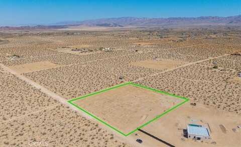 1926 Milky Way Avenue, Joshua Tree, CA 92252