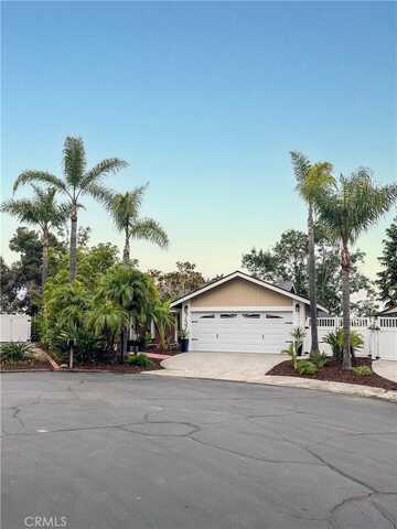 757 Horseshoe Circle, Vista, CA 92081