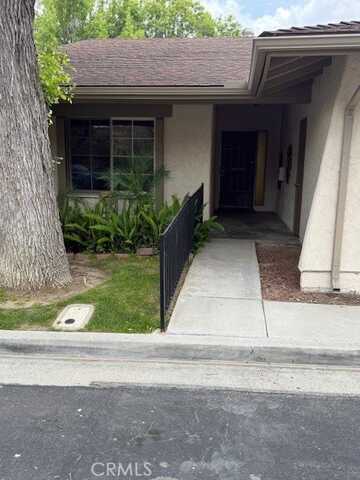26851 Oak Branch Circle, Newhall, CA 91321