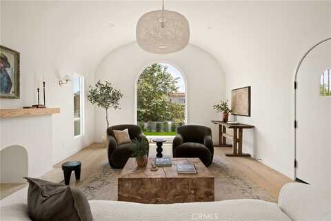 5047 W 21st Street, Los Angeles, CA 90016
