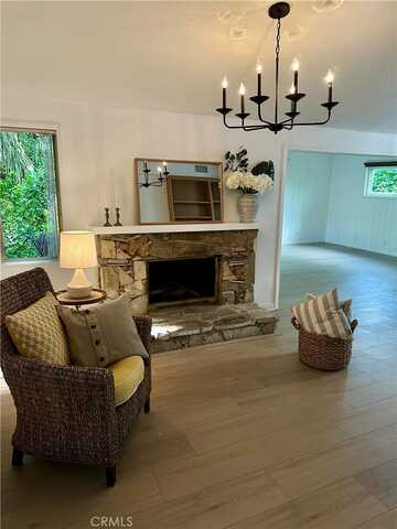 20808 Martha Street, Woodland Hills, CA 91367