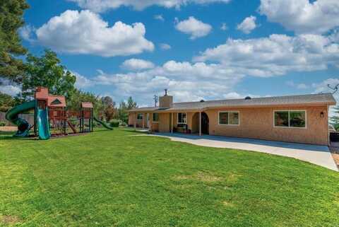 3008 N Victoria Dr, Alpine, CA 91901
