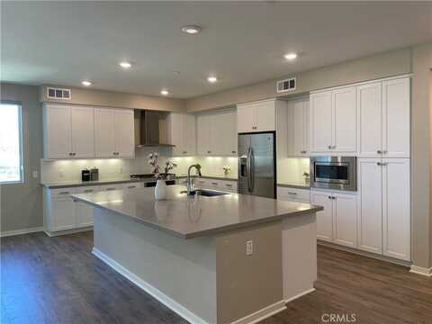 187 Bowery, Irvine, CA 92612
