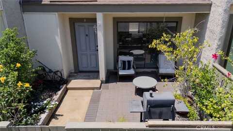 9551 Sepulveda Boulevard, North Hills, CA 91343