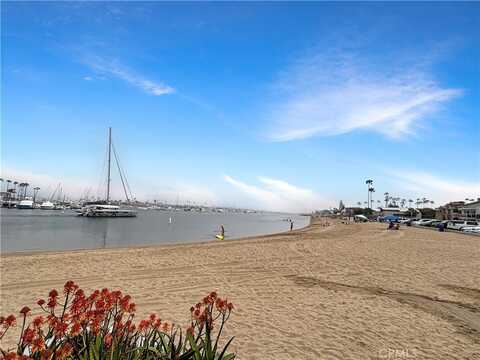 211 19th Street, Newport Beach, CA 92663