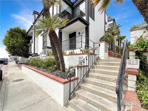 211 19th Street, Newport Beach, CA 92663