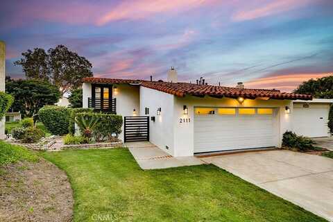 2111 Vista Entrada, Newport Beach, CA 92660